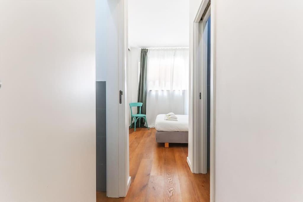 Vita Portucale ! Bright Campo Ourique W/ Terrace Lisbon Luaran gambar